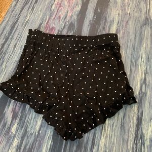 Adorable f21 polka dot shorts
